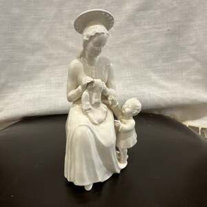 Goebel Hummel Madonna And Child Flower White RARE Vintage HX246 Glued**